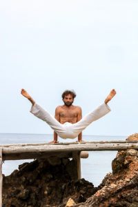 Cours Yoga Hadrien Dadvar